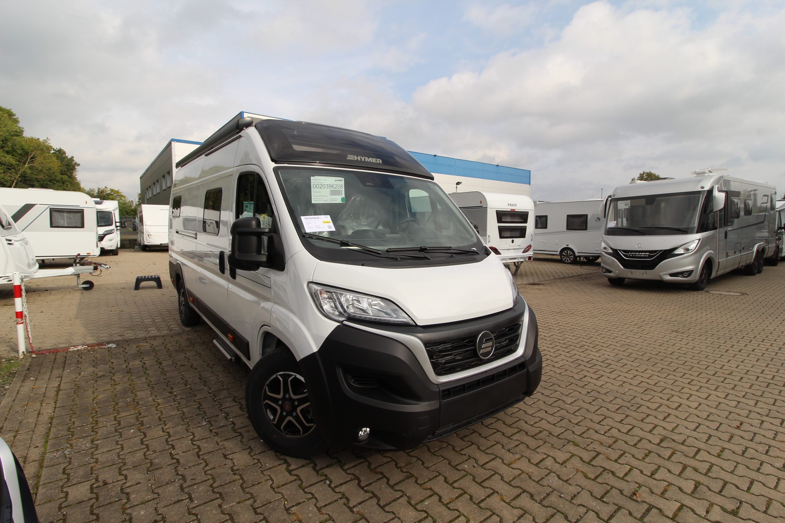 Hymer Camper Van Yellowstone